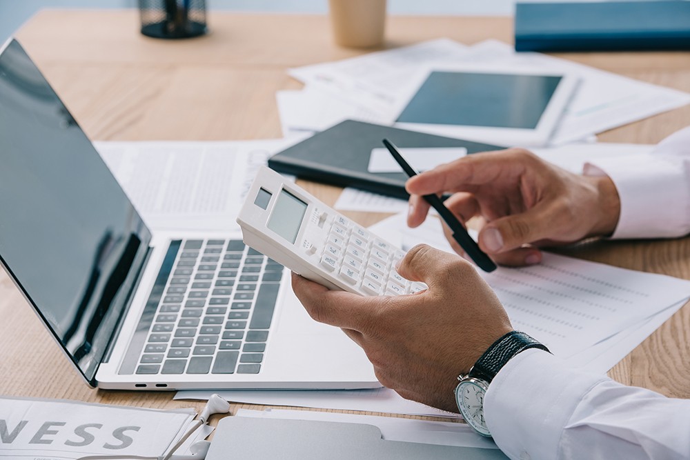 bookkeeper making calculation
